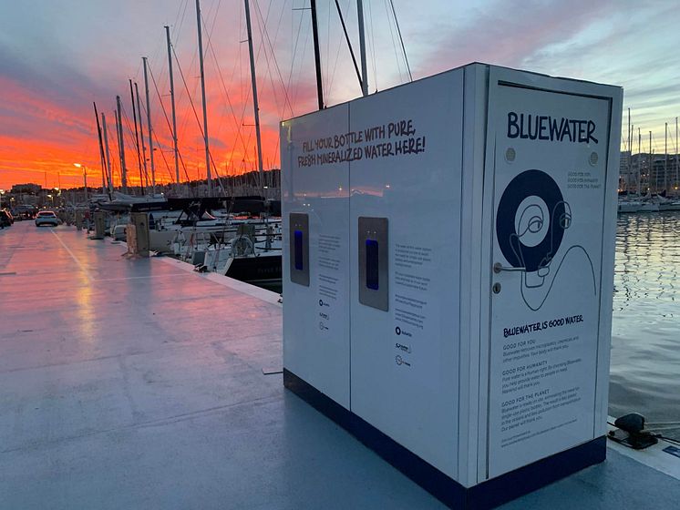 BluewaterStation_52 Super Series_Palma.jpg