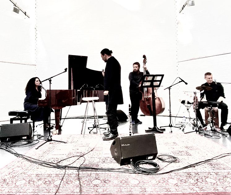 TMP Press live