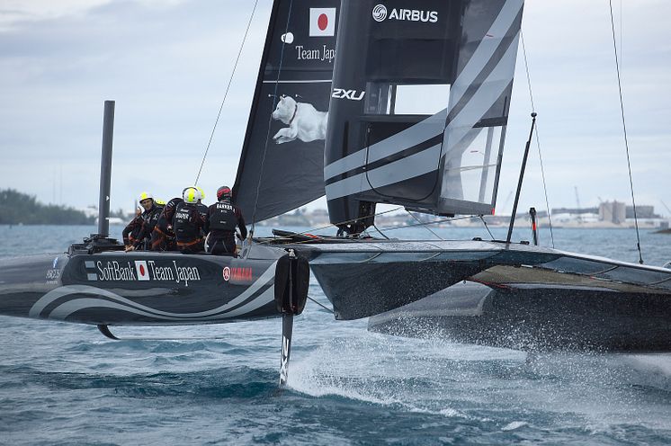 foiling catamaran