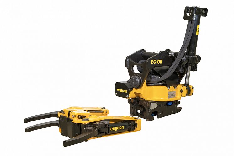 engcon-ec206-tiltrotator-dsc00367-scaled