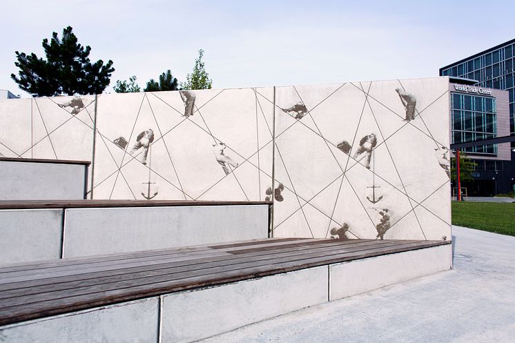 S:t Eriks smyckar Kockums park med Graphic Concrete