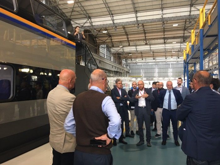 Passenger groups visit Pistoia to see the new Rock trains