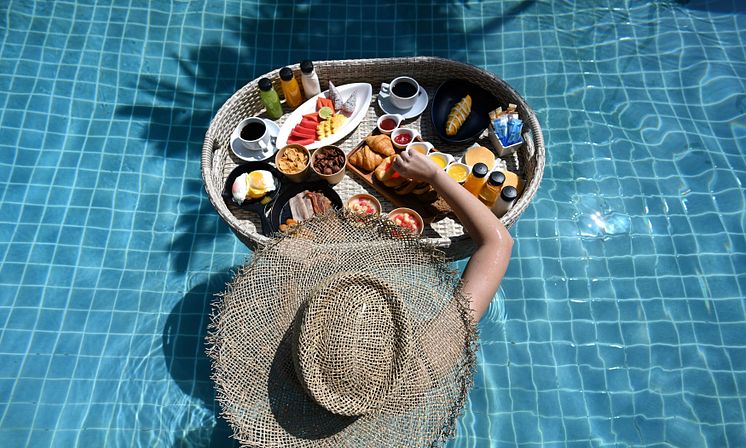 pool-snacks-tui-suneo-bangtao-arinara-bangtao-beach-phuket-thailand