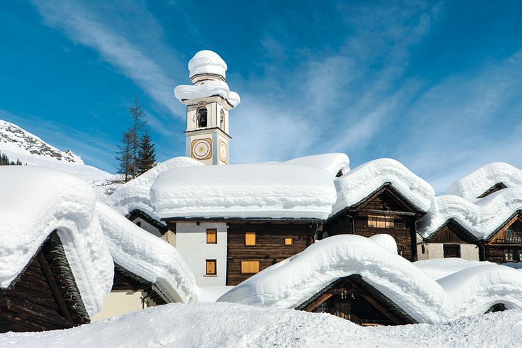 Bosco Gurin im Winter (c) Schweiz Tourismus: Roland Gerth
