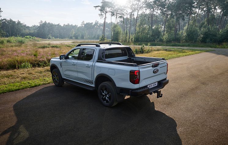 FORD 2024 RANGER LADBAR HYBRID (12).jpg