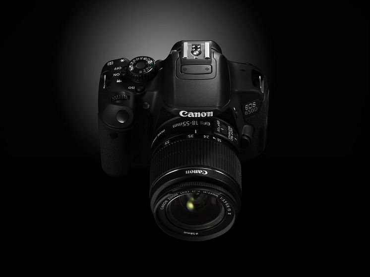 EOS 650D CREATIVE FRONT ANGLE.jpg