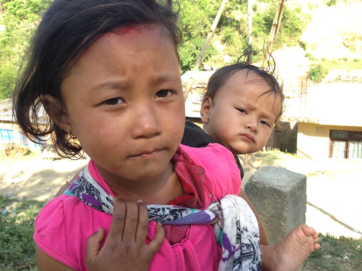 Nepal jordbävning 2015 barn