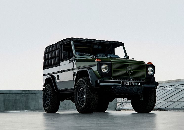Konstverket Project G-Class Past II Future inspirerat av NIGO