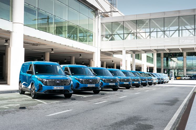 2025 E-Transit Courier (2).jpg