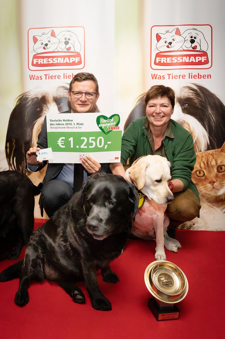 Gewinnerin der Kategorie "Tierische Helden": Barbara Mair mit Mira und Kim