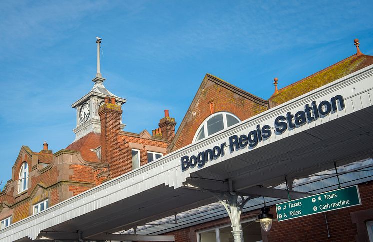 Station canopy