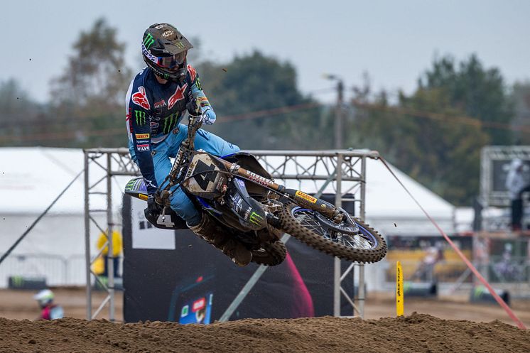 2020101906_007xx_MXGP_Rd13_トヌス選手_4000