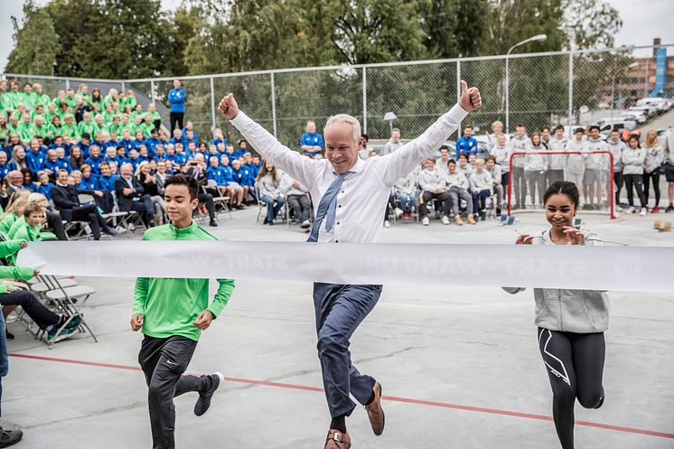Kunnskapsminister Jan Tore Sanner åpnet idrettsungdomsskolen WANG Ung på HasleLinje. 