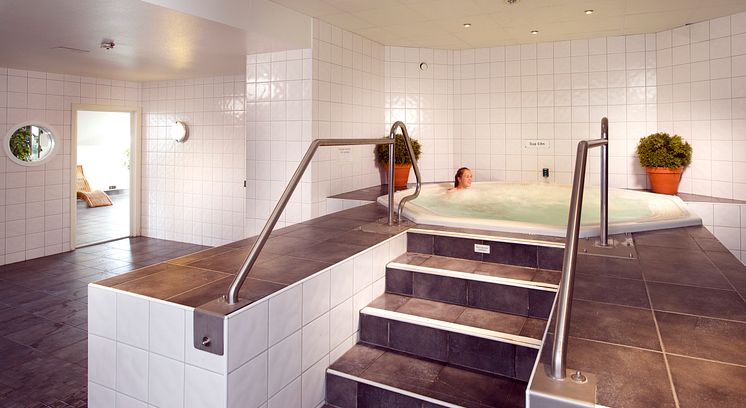 Relax-hot-tub-clarion-collection-hotel-fregatten