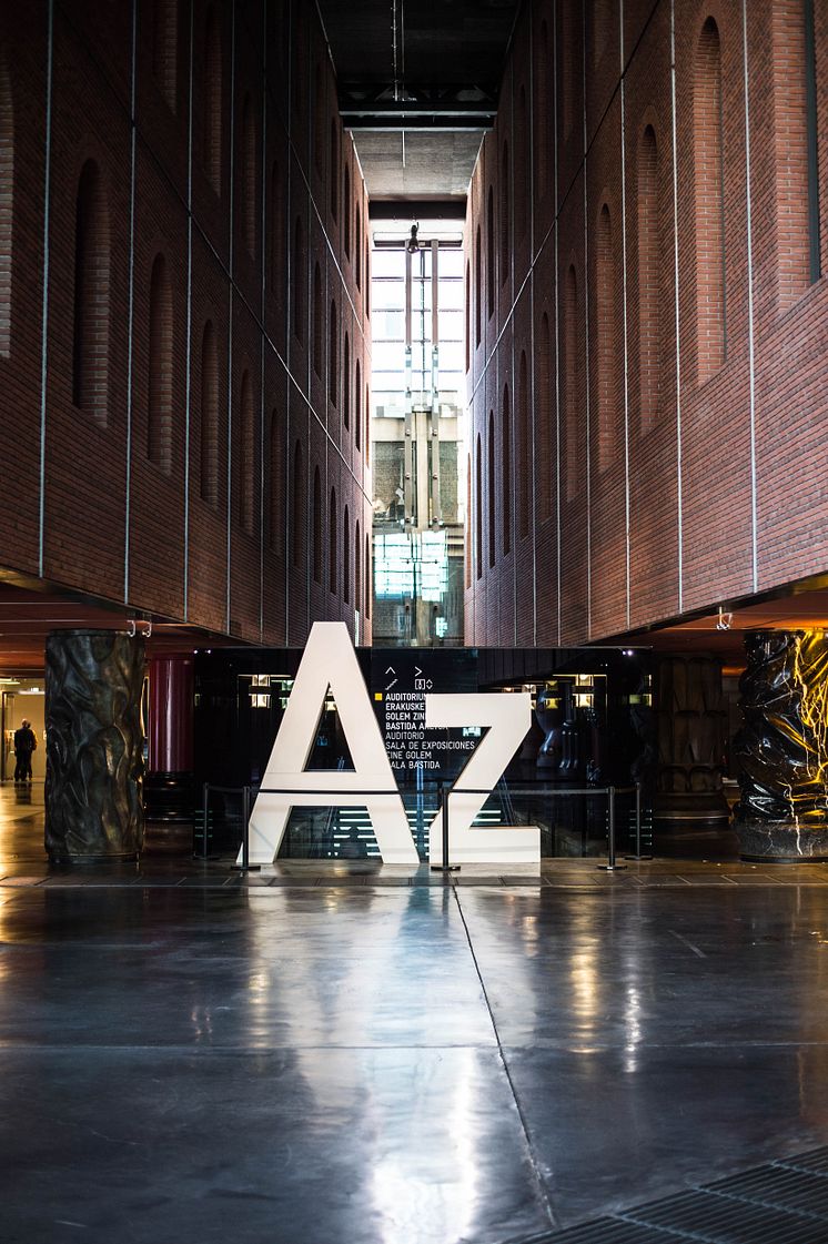 La Alhondiga C. Centre - Philippe Starck 