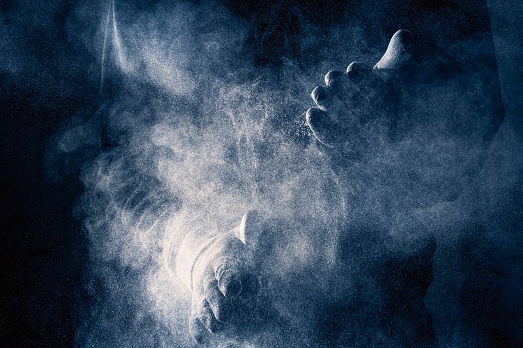 o430381v117 Dust_Control_Application_72449_Bluelook.jpg