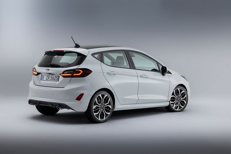 2021_FORD_FIESTA_STUDIO_ST-LINE_05