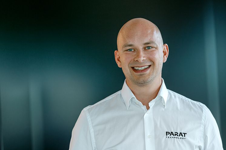 Parat_Tobias_Schmid.jpg