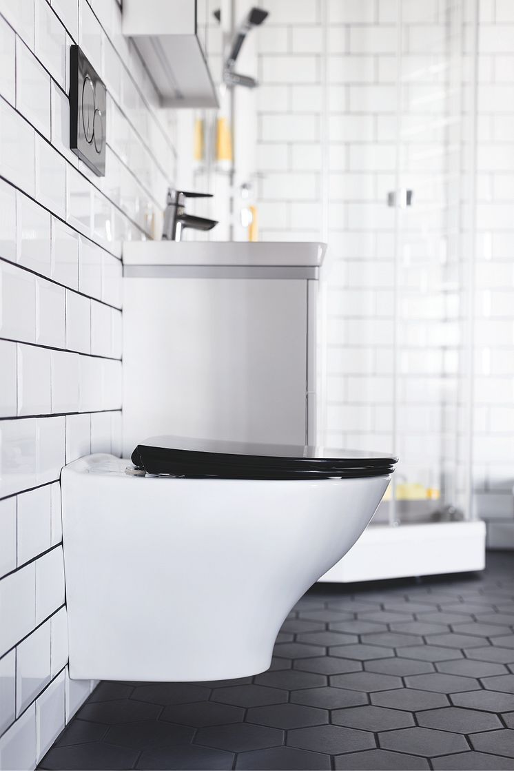 PORSGRUND Glow klosett i stilrent design. Seter leveres i fire farger; hvit, sort, lys grå  og mørk grå. 