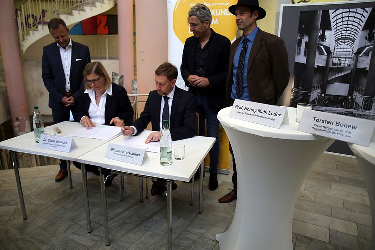 Naturkundemuseum Leipzig - Unterzeichnung der Absichtserklärung für die Förderung