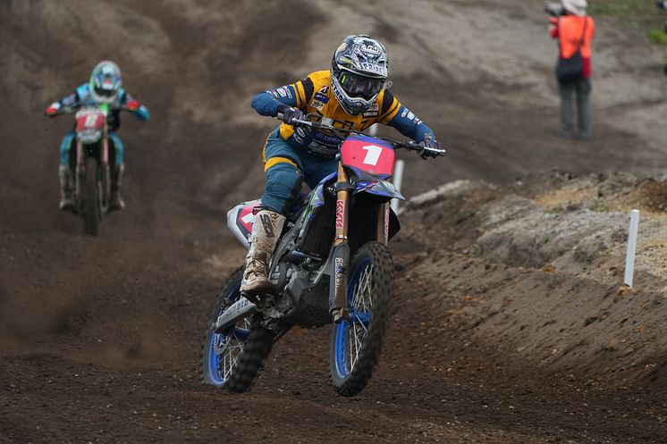 2023073101_009xx_JMX_Rd5_富田選手_4000