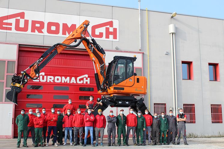 Euromach R145 Engcon-rototiltillä