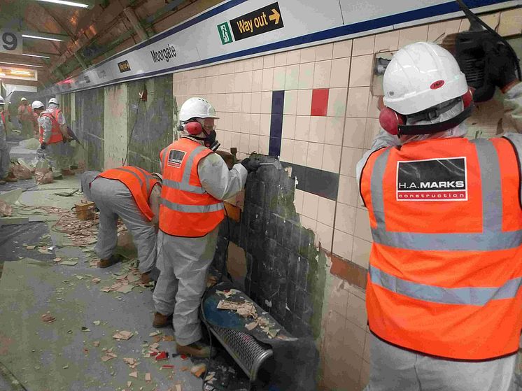 Tile stripping on Platform 9 at Moorgate