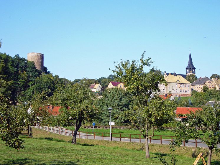 Gnandstein ist ein Ortsteil der Töpferstadt Kohren-Sahlis. Die Burg Gnadenstein gilt als Sachsens besterhaltene romanische Wehranlage