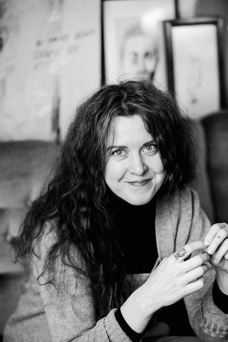 marianneengedal_innandørs_sv_foto_tove_k_breistein