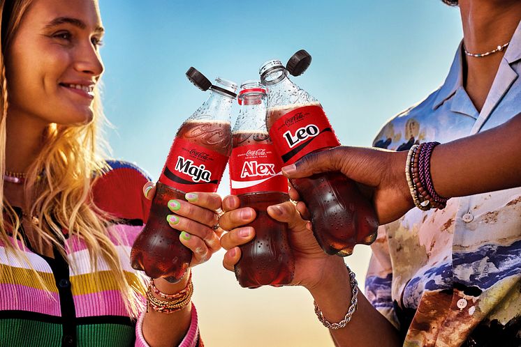 SE - Share a Coke - Summer Outdoor - PET - Clean.jpg