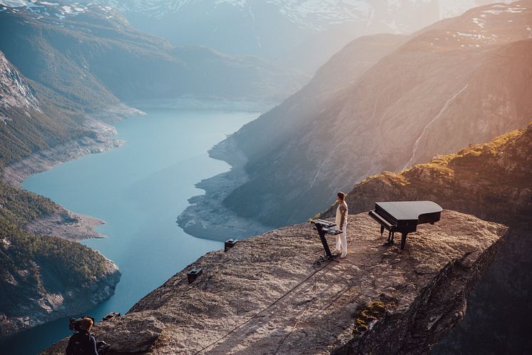 KYGO performance on Trolltunga