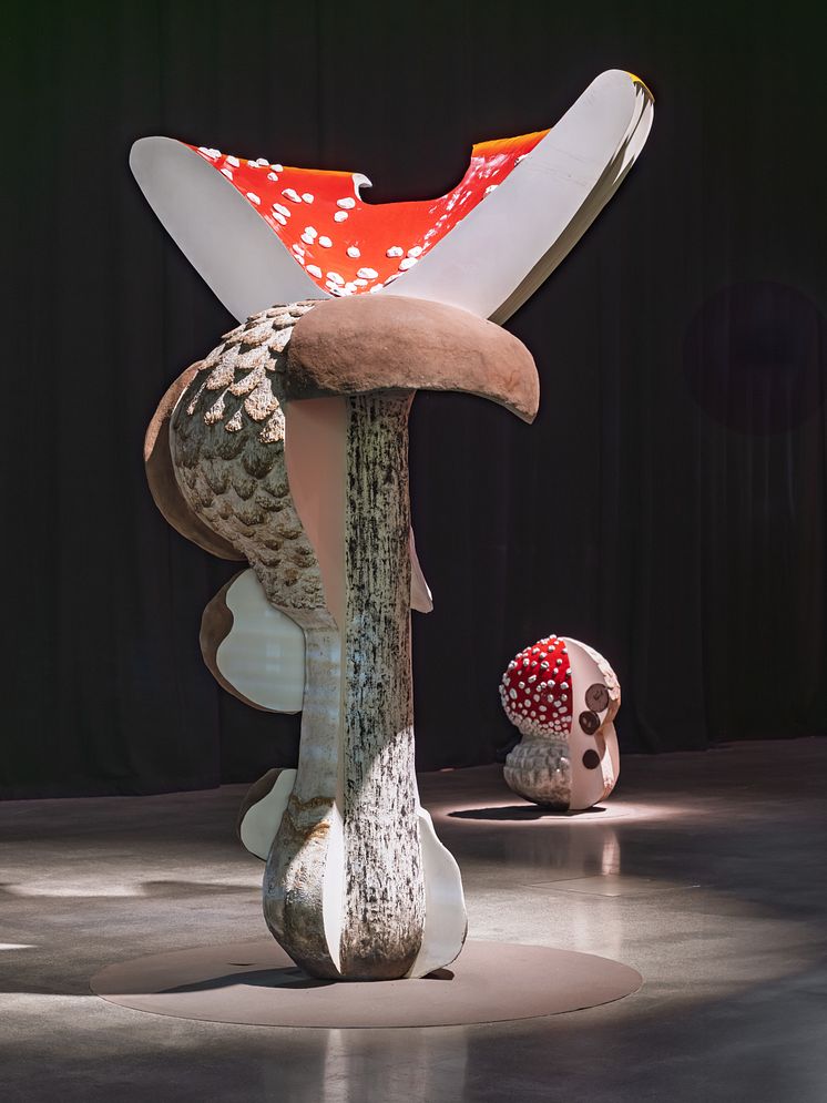 Carsten Höller: Giant Multiple Mushroom (large and small) 2017