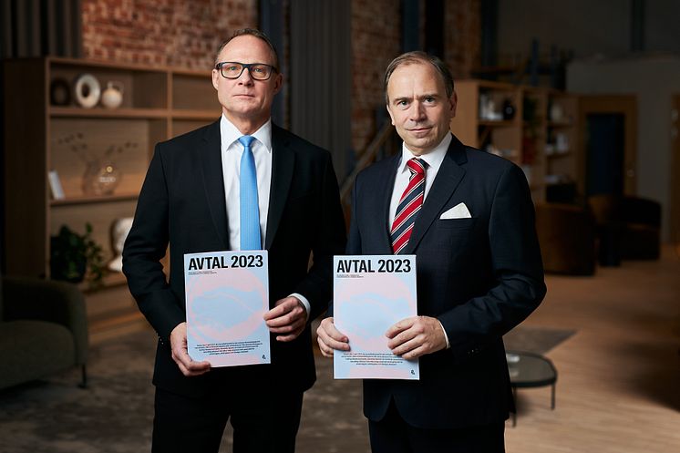 Avtal 2023: Björn Hellman, vd Livsmedelsföretagen och Henrik van Rijswijk, förhandlingschef Livsmedelsföretagen