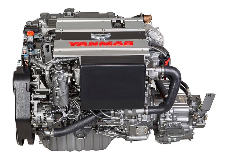 High res image - YANMAR - new 4LV marine diesel engine-left-side