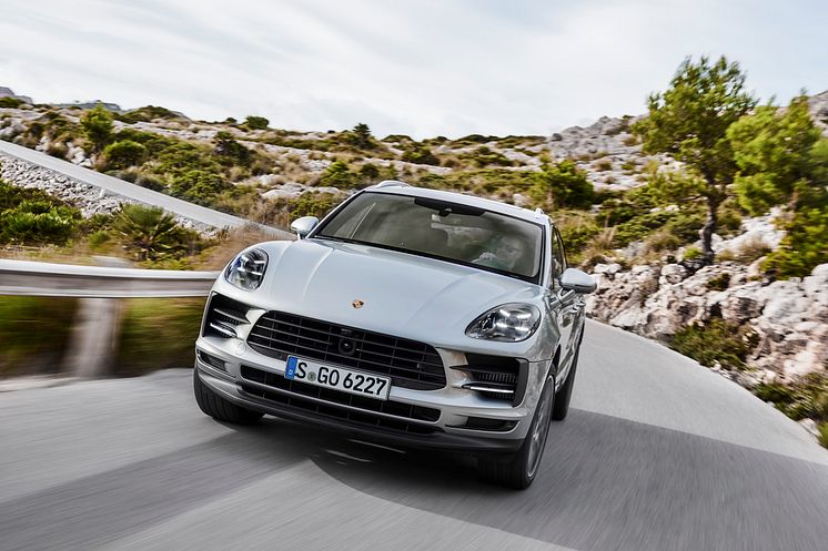 6_Porsche Macan S