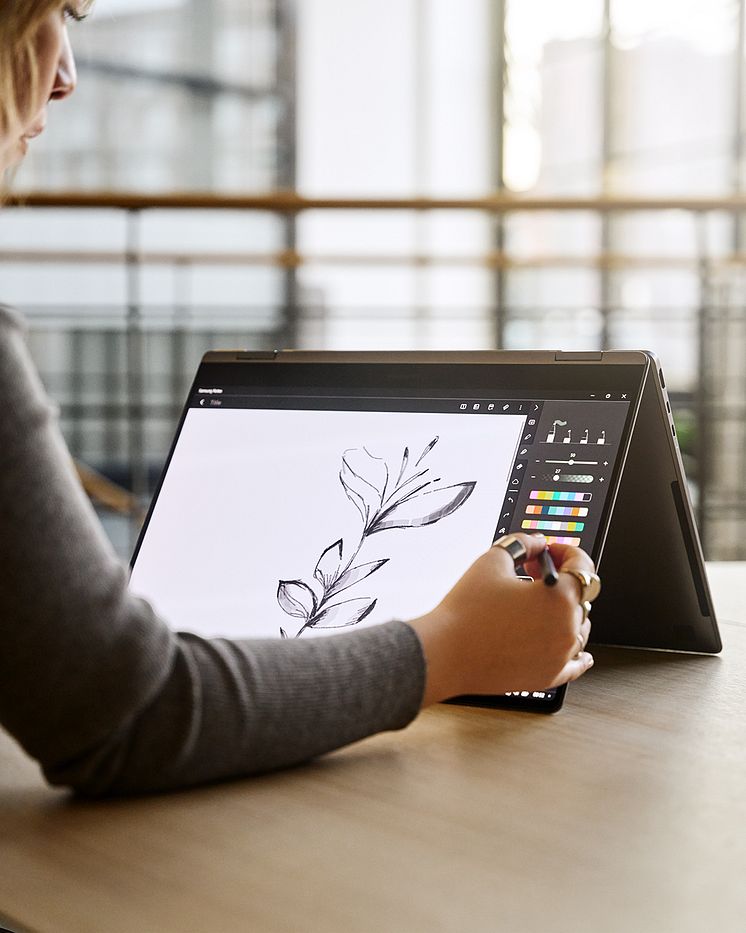 Galaxy Book5 Pro 360_2_4x5.jpg