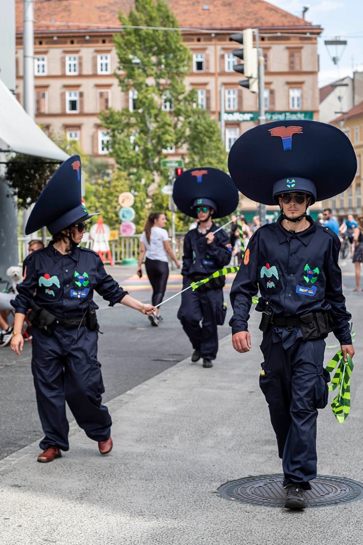 Flo Kaserau, Disorder Patrol