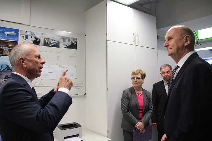 Ministerpräsident Woidke auf "ZukunftsTour Jugend" an der TH Wildau