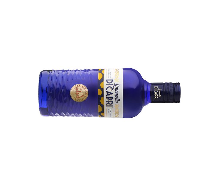 limoncello-di-capri-crema-bottle-50cl-white-backgroud (1)