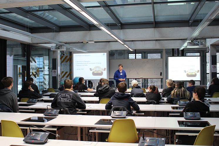 Mehr als 300 Schülerinnen und Schüler beim 6. Fachtag Informatik am 24. Januar 2017 an der Technischen Hochschule Wildau
