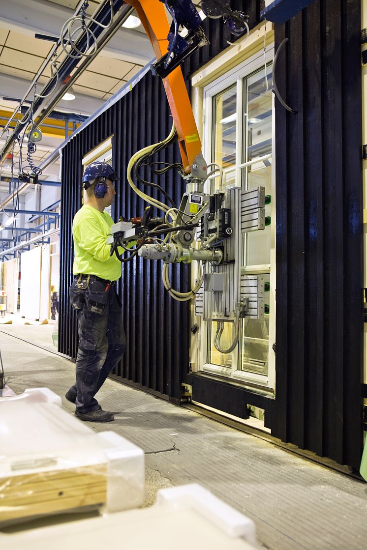 Industriellt byggande i BoKloks husfabrik 