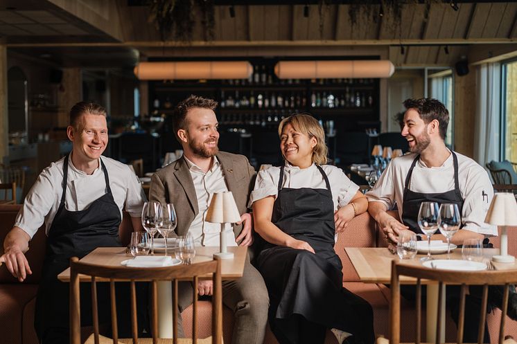 Restaurant aye aye - team