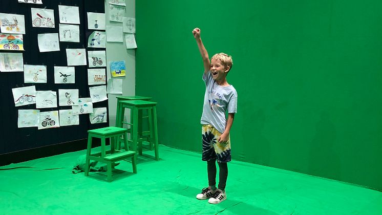 Dreng i green screen studie