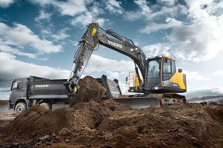Volvo EC140E grävmaskin - i arbete