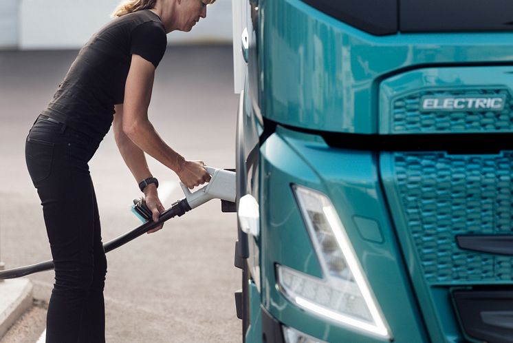 Laddning av eldriven lastbil från Volvo Trucks