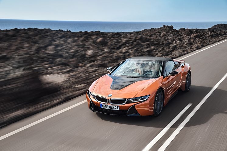 NYA BMW i8 ROADSTER 