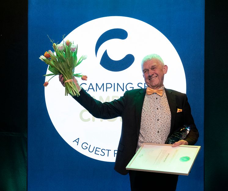 Svenska-Campingpriset-Årets-företagare-2023-Ulf-Nordentjell-Bomstadbaden-Karlstad-Swecamp-scenbild