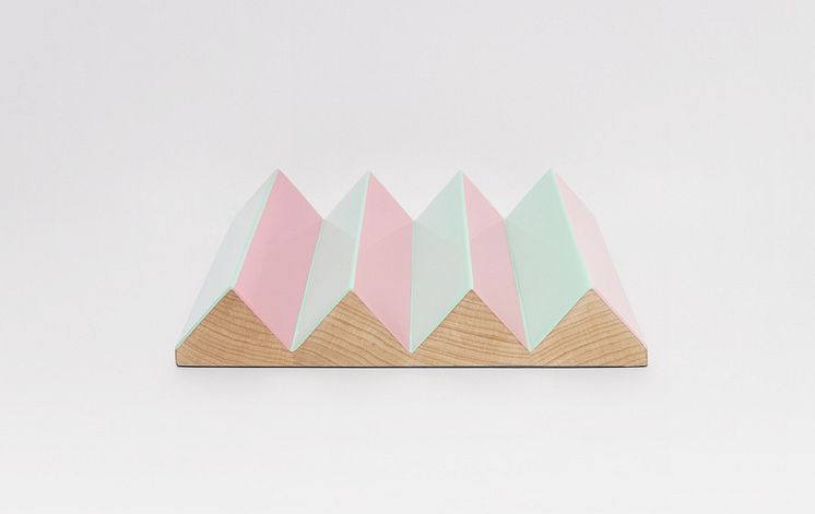 M-S-D-S; Zig Zag desk top organizer. Photo: Shanghoon