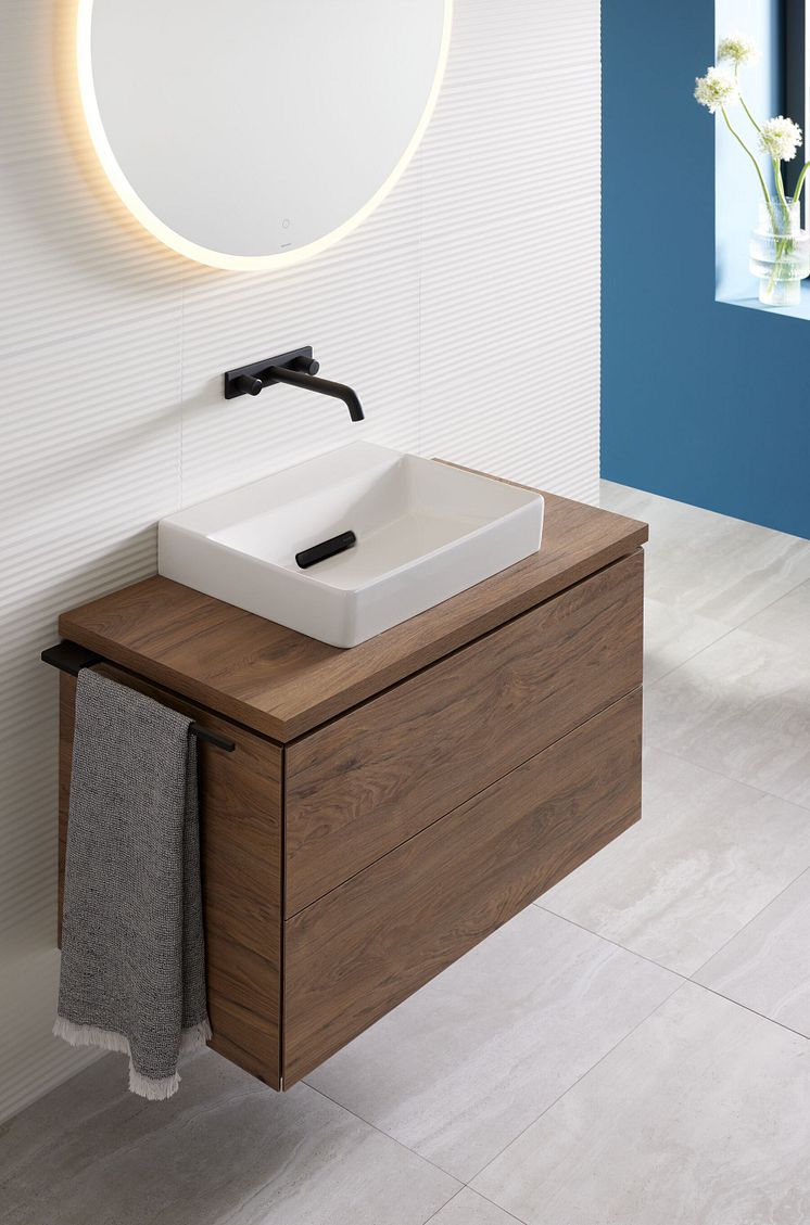2024 Geberit Mix & Match ONE hickory with ONE lay-on_Big Size.jpg