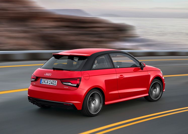 A1 red rear side dynamic